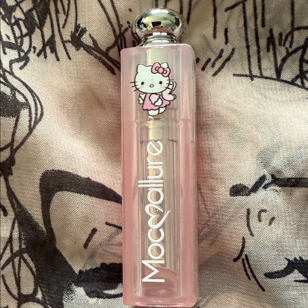 Moc Allure Pink Lipstick Hello Kitty edition - novelty